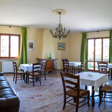 Le Api Di Pe' Bed and Breakfast Cupramontana